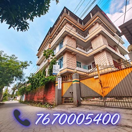 Taj Residency Holiday Homestay -Entire 1Bhk & 2Bhk Private Apartments -Call 767Ooo54Oo Jorhāt Exterior photo