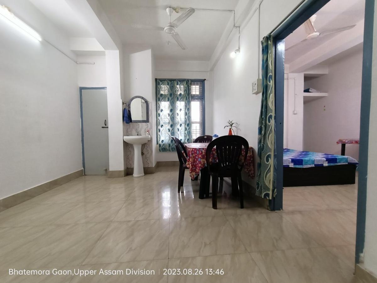 Taj Residency Holiday Homestay -Entire 1Bhk & 2Bhk Private Apartments -Call 767Ooo54Oo Jorhāt Exterior photo