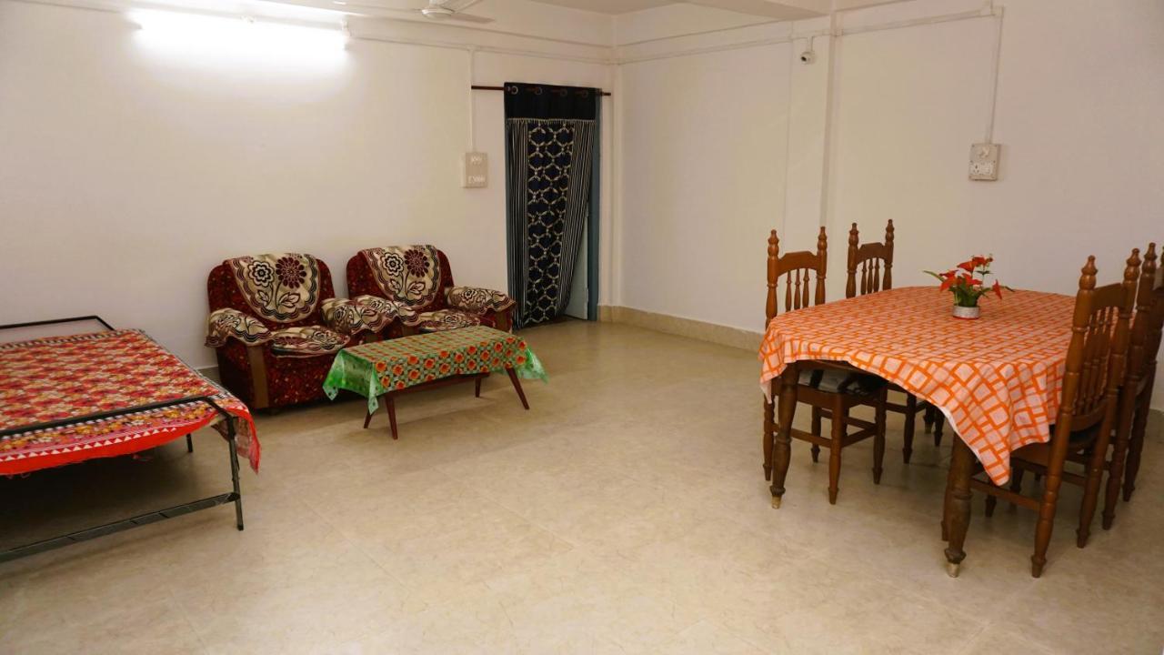 Taj Residency Holiday Homestay -Entire 1Bhk & 2Bhk Private Apartments -Call 767Ooo54Oo Jorhāt Exterior photo