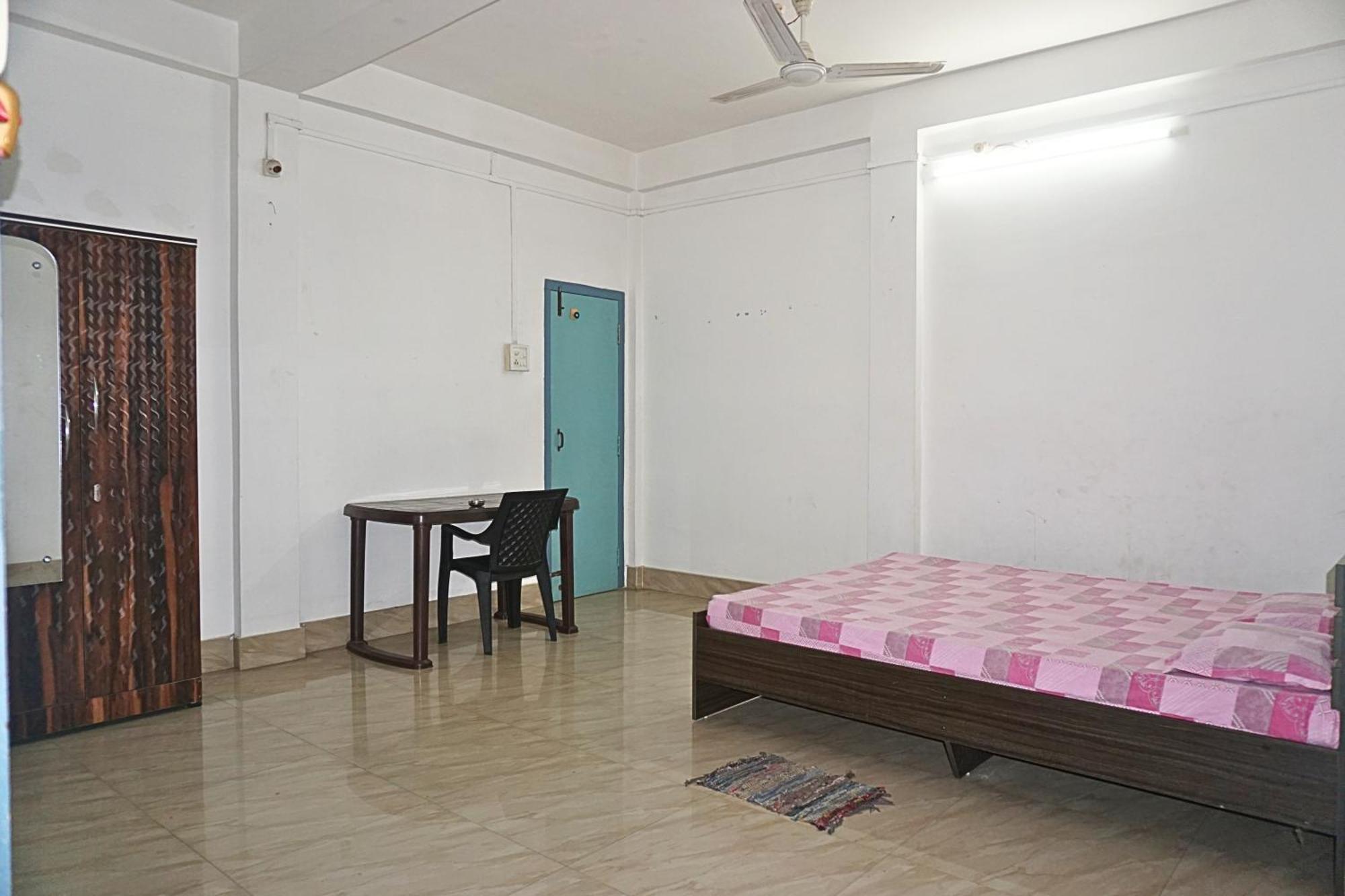Taj Residency Holiday Homestay -Entire 1Bhk & 2Bhk Private Apartments -Call 767Ooo54Oo Jorhāt Room photo